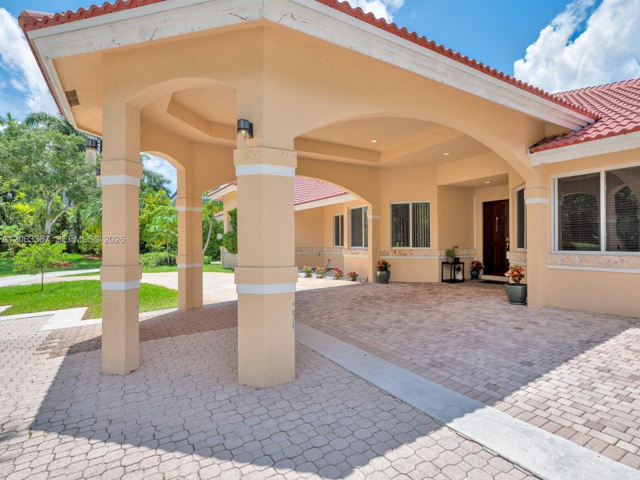 2710 Walkers Way , Weston, FL 33331 Photo