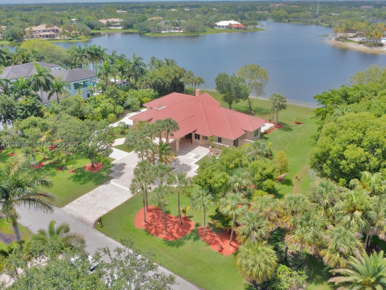 2710 Walkers Way , Weston, FL 33331 Photo