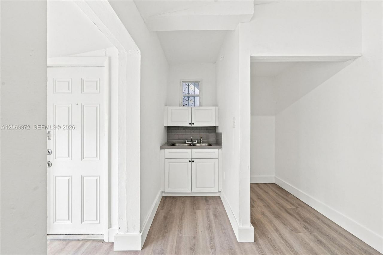 128 NW 9th Ave, Unit 6, Miami, FL 33128 Photo