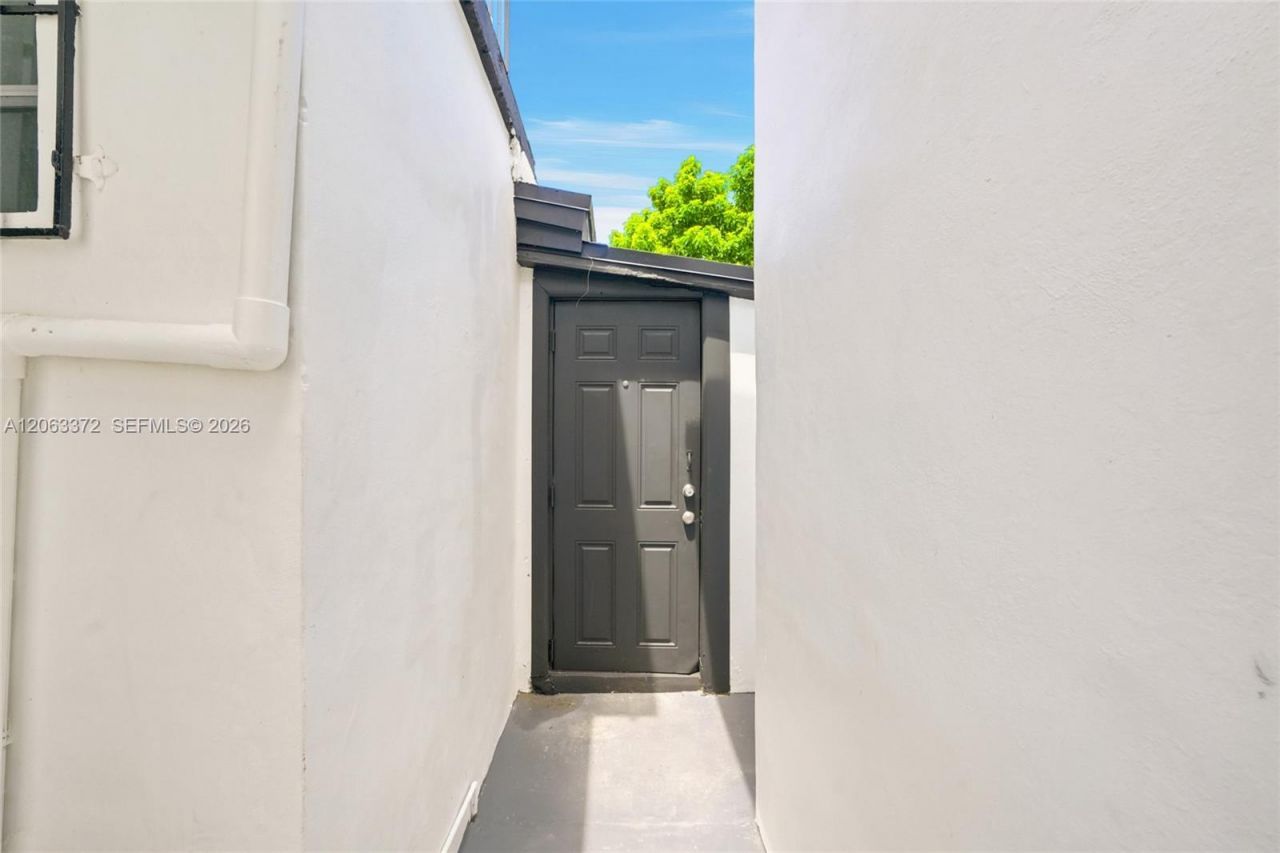 128 NW 9th Ave, Unit 6, Miami, FL 33128 Photo