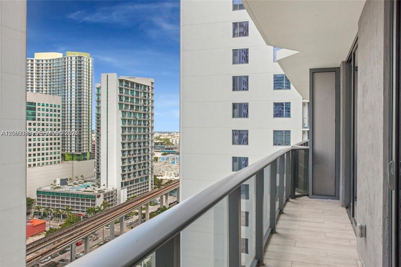 55 SW 9th St, Unit 1907, Miami, FL 33130 Photo