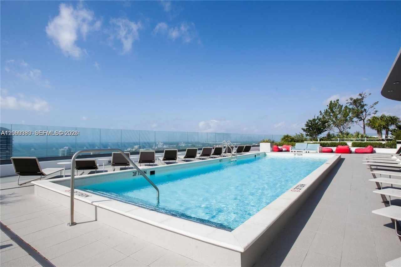 55 SW 9th St, Unit 1907, Miami, FL 33130 Photo