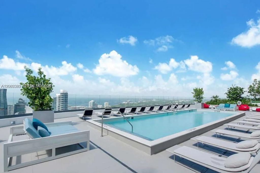 55 SW 9th St, Unit 1907, Miami, FL 33130 Photo