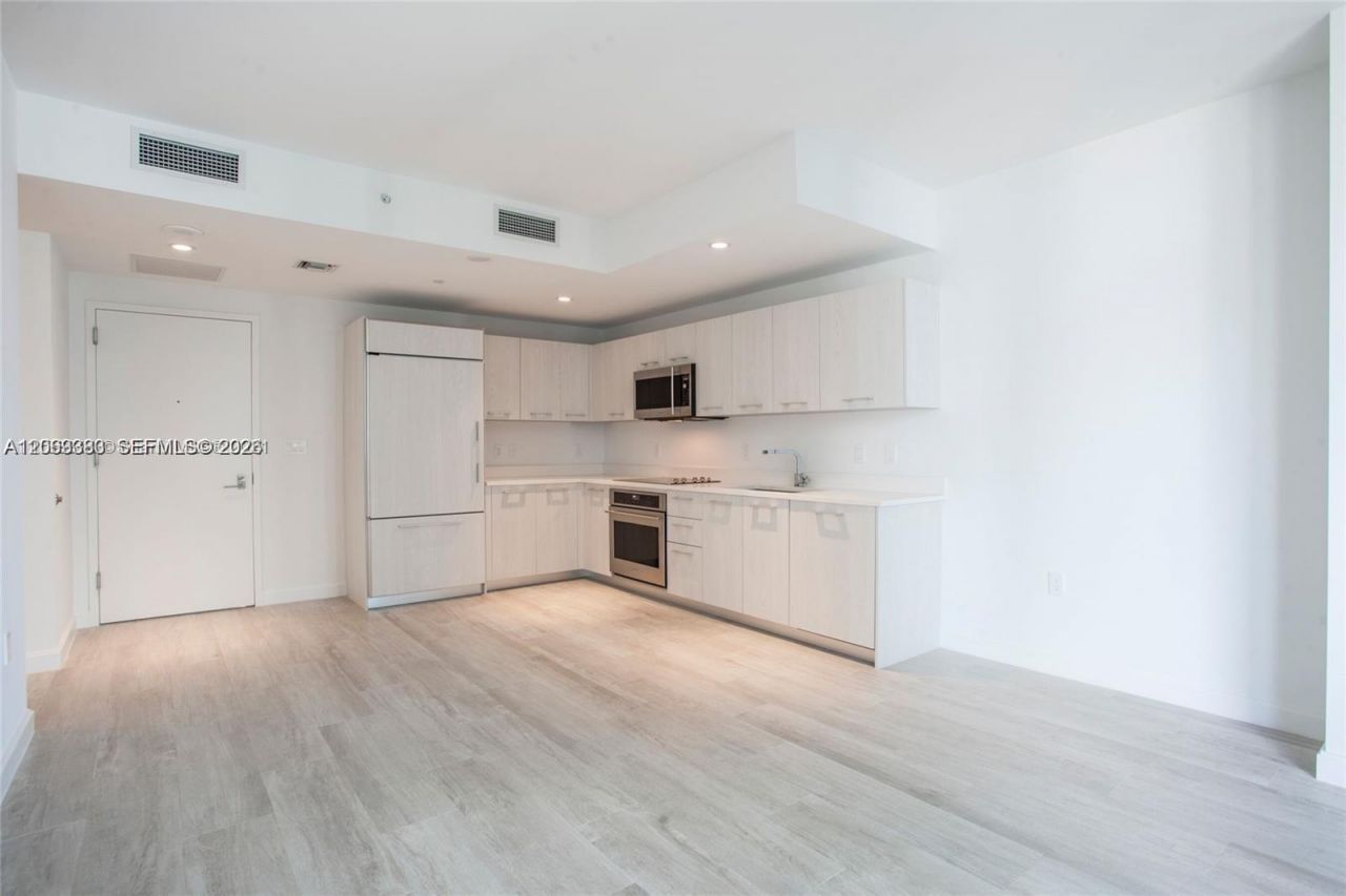 55 SW 9th St, Unit 1907, Miami, FL 33130 Photo