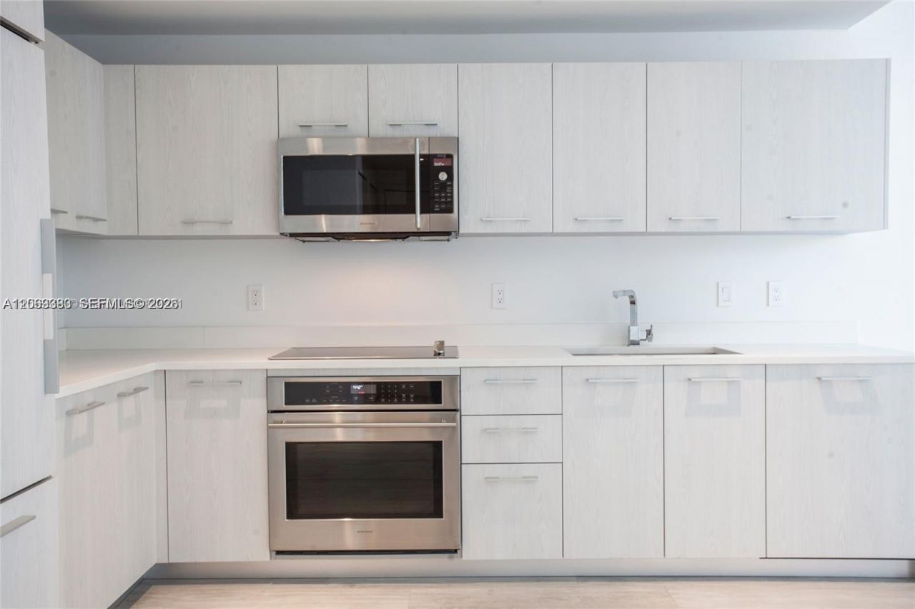55 SW 9th St, Unit 1907, Miami, FL 33130 Photo