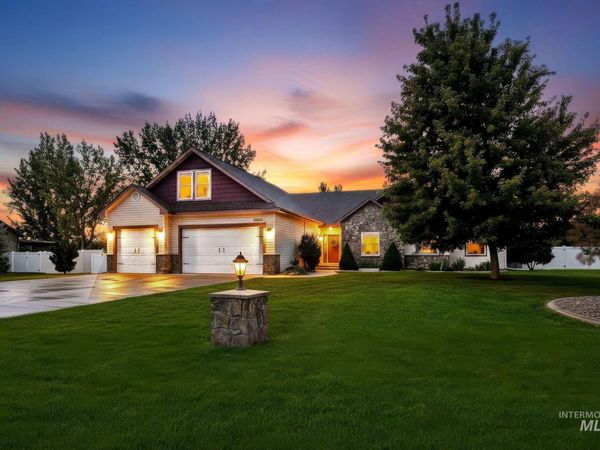 15585 Moonstruck Dr, Caldwell, ID 83607
