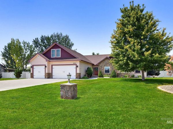 15585 Moonstruck Dr, Caldwell, ID 83607
