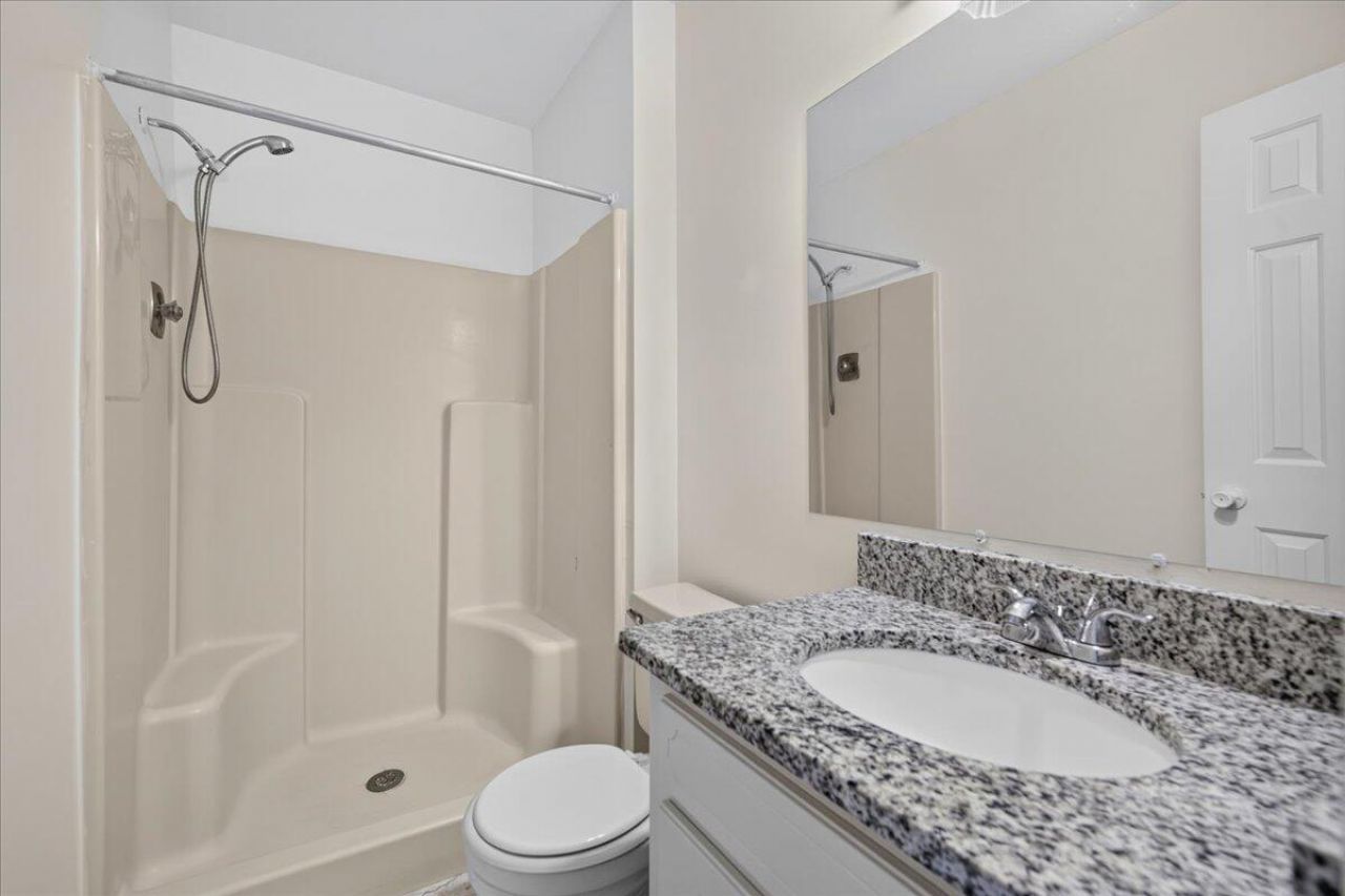 7725 Suzanne Drive Photo 19