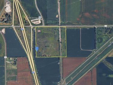 20001 221ST, COUNCIL BLUFFS, IA 51561