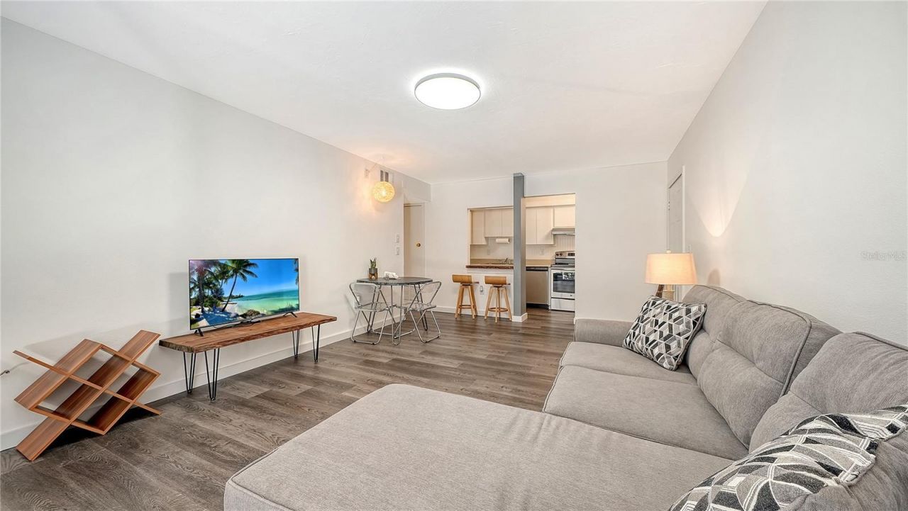 631 N Orange Avenue, Unit 108, Sarasota, FL 34236 Photo