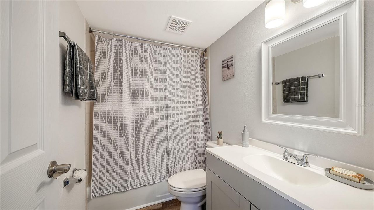 631 N Orange Avenue, Unit 108, Sarasota, FL 34236 Photo