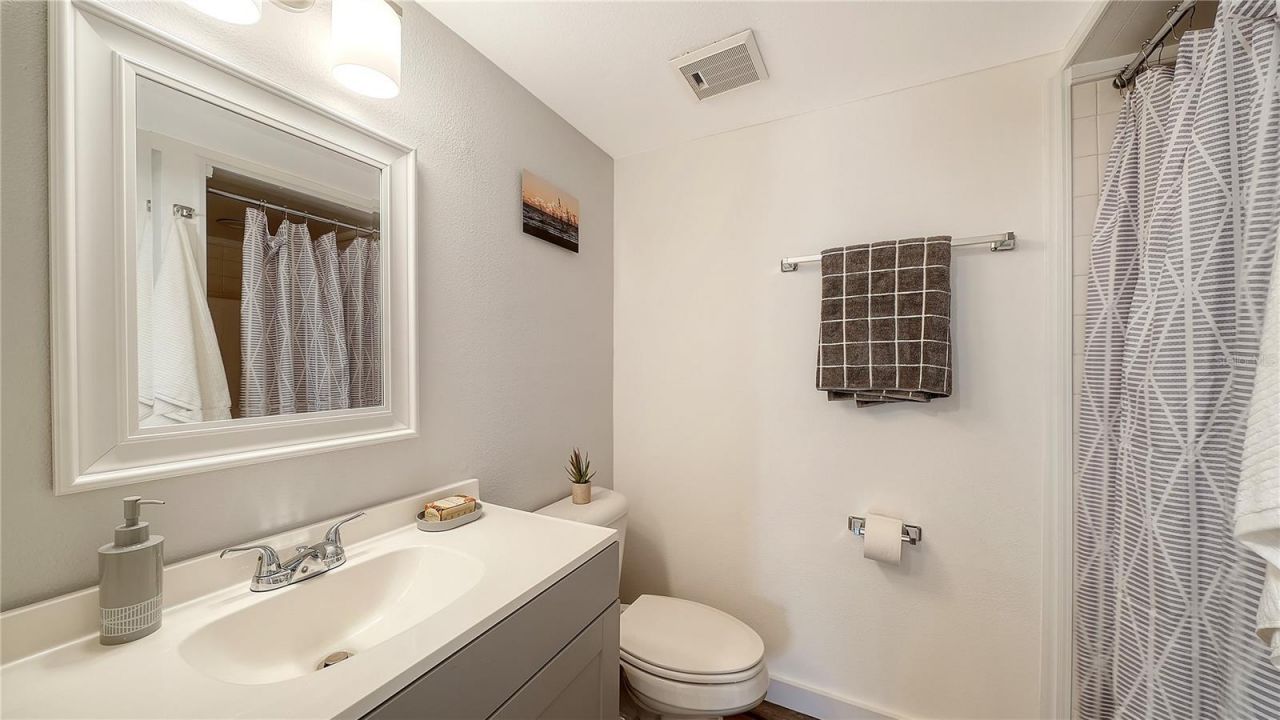 631 N Orange Avenue, Unit 108, Sarasota, FL 34236 Photo
