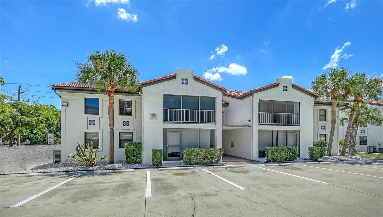 631 N Orange Avenue, Unit 108, Sarasota, FL 34236 Photo