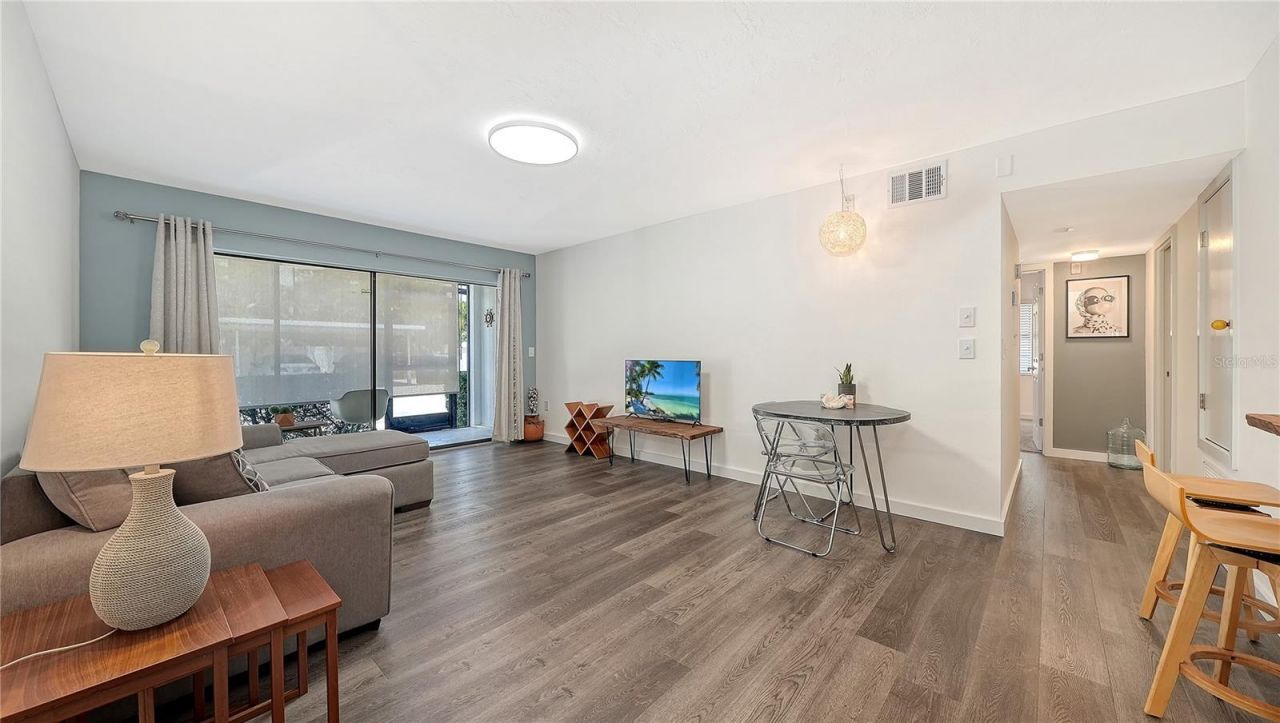 631 N Orange Avenue, Unit 108, Sarasota, FL 34236 Photo