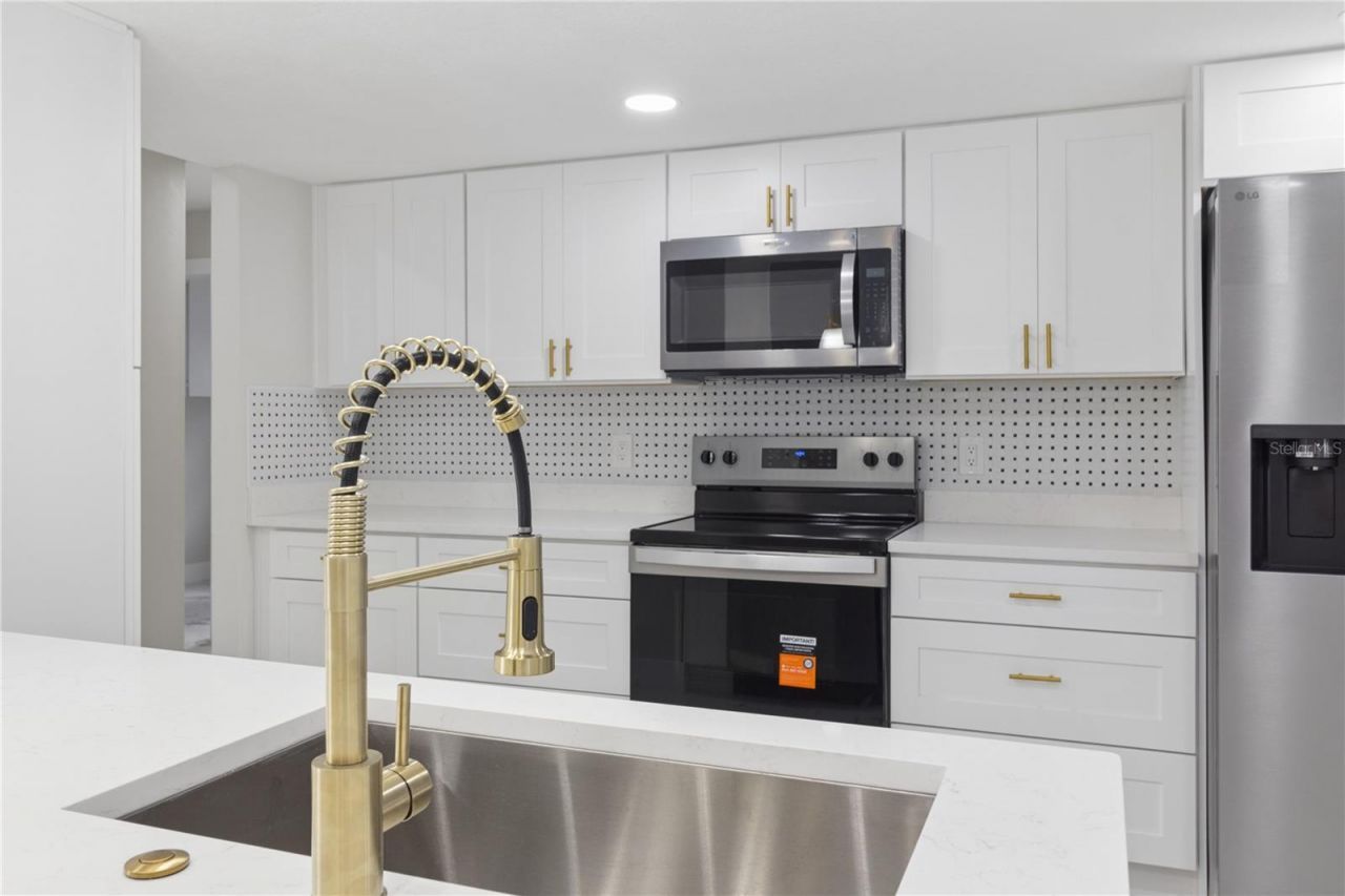 8035 Laurel Vista Loop , Port Richey, FL 34668 Photo