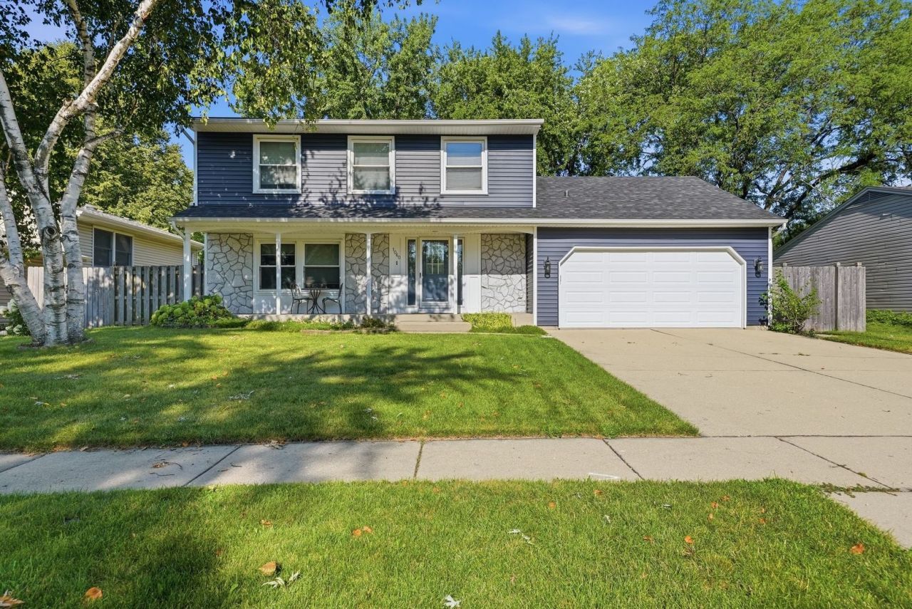 1060 Borden Drive, Roselle, IL 60172 Main Photo