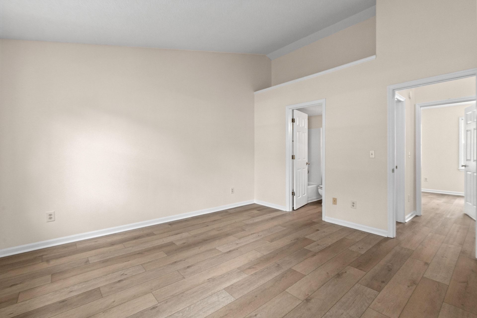 1011 Reserve Way Photo 20