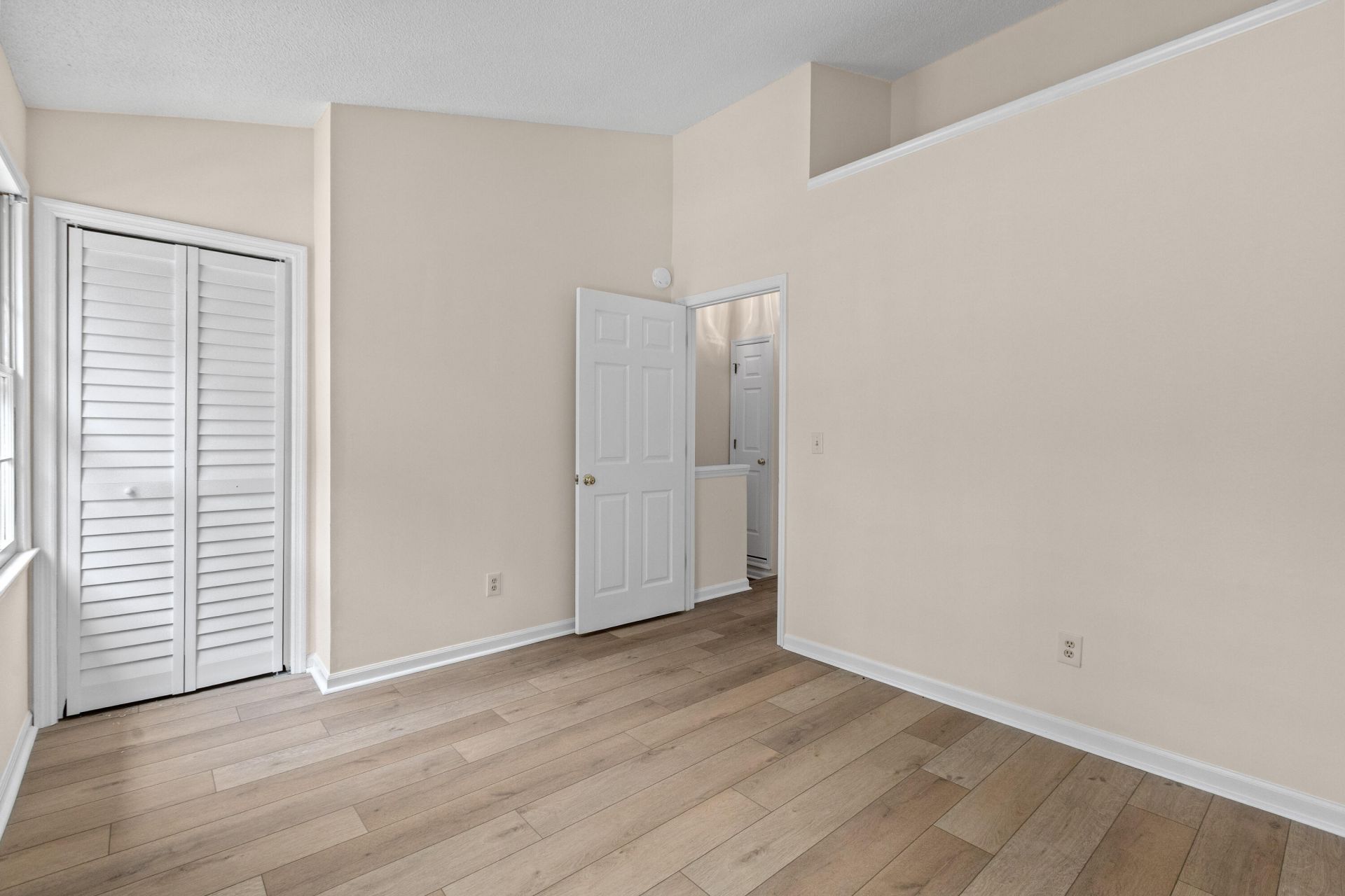 1011 Reserve Way Photo 29