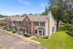 1011 Reserve Way photo 4