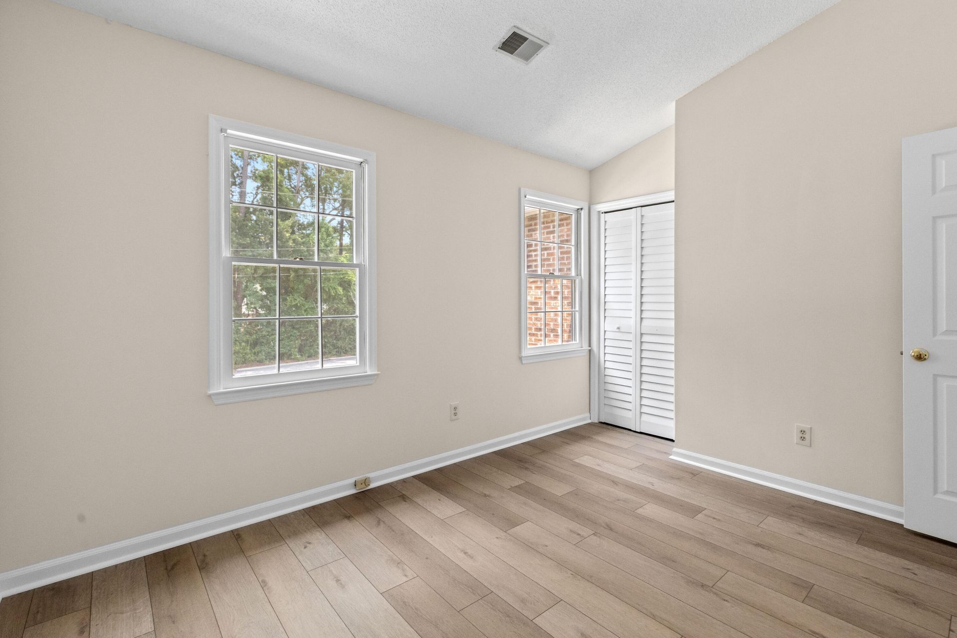 1011 Reserve Way Photo 30