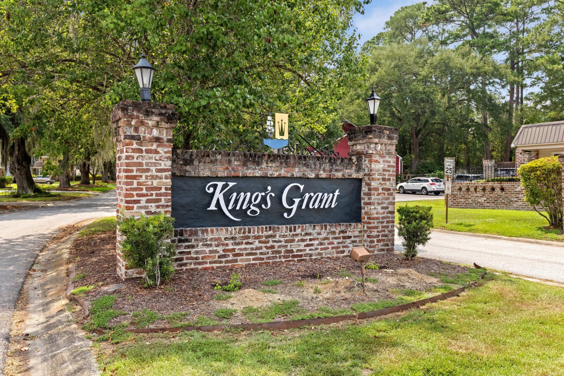 1011 Reserve Way Photo 4