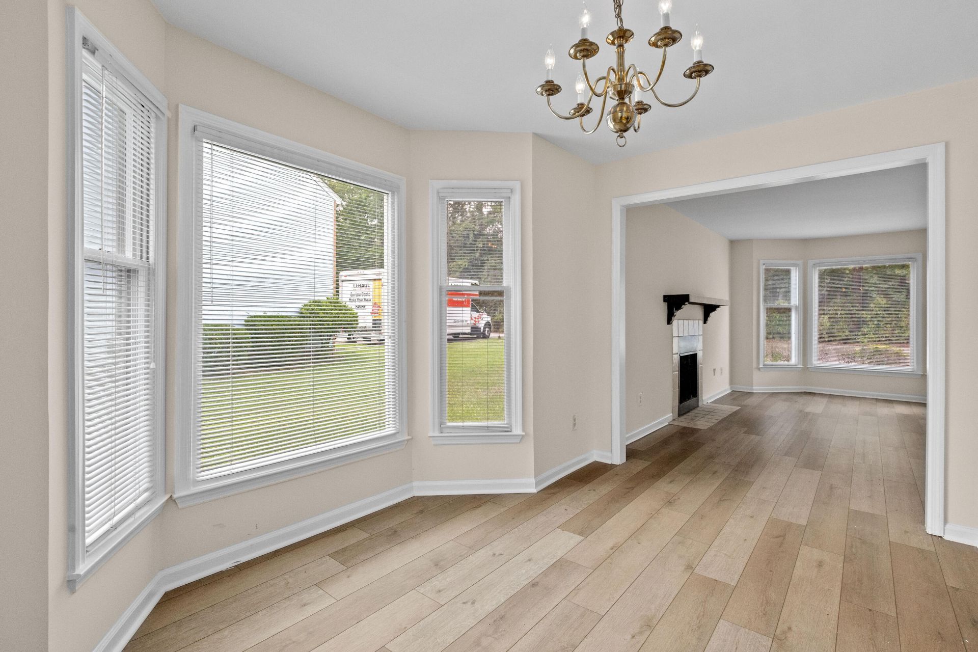 1011 Reserve Way Photo 6