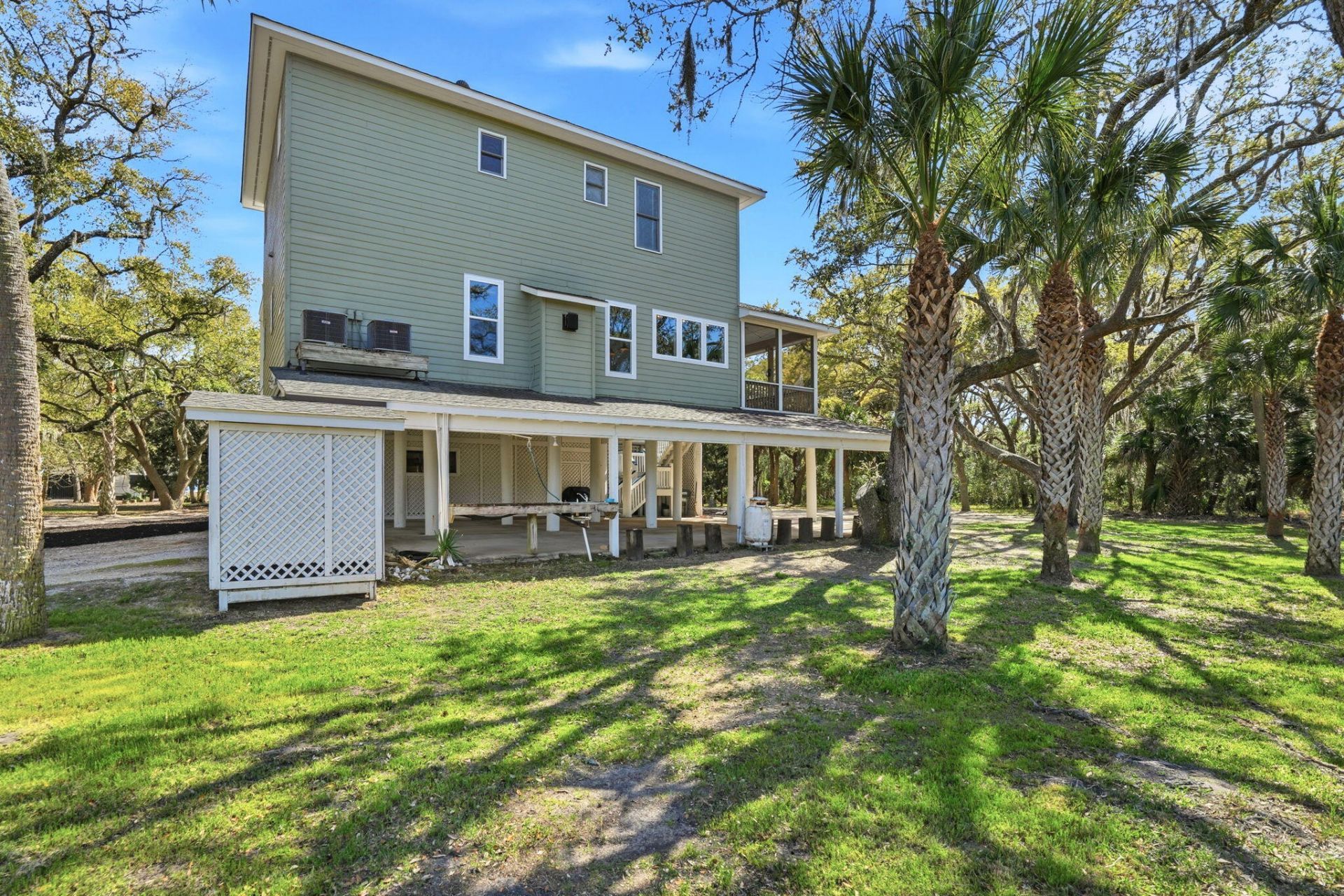 831 Hammocks Way Photo 46