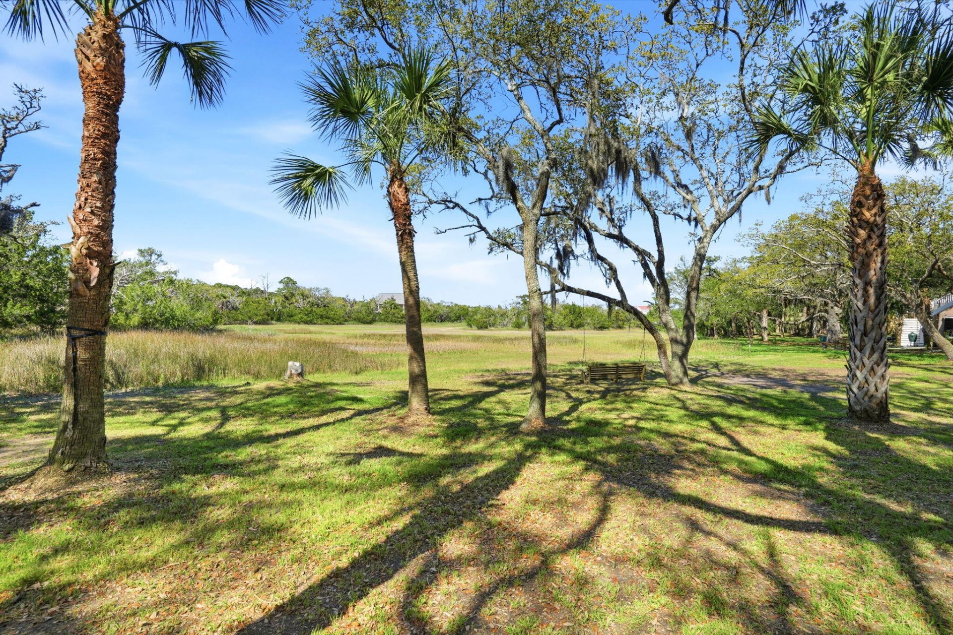 831 Hammocks Way Photo 47
