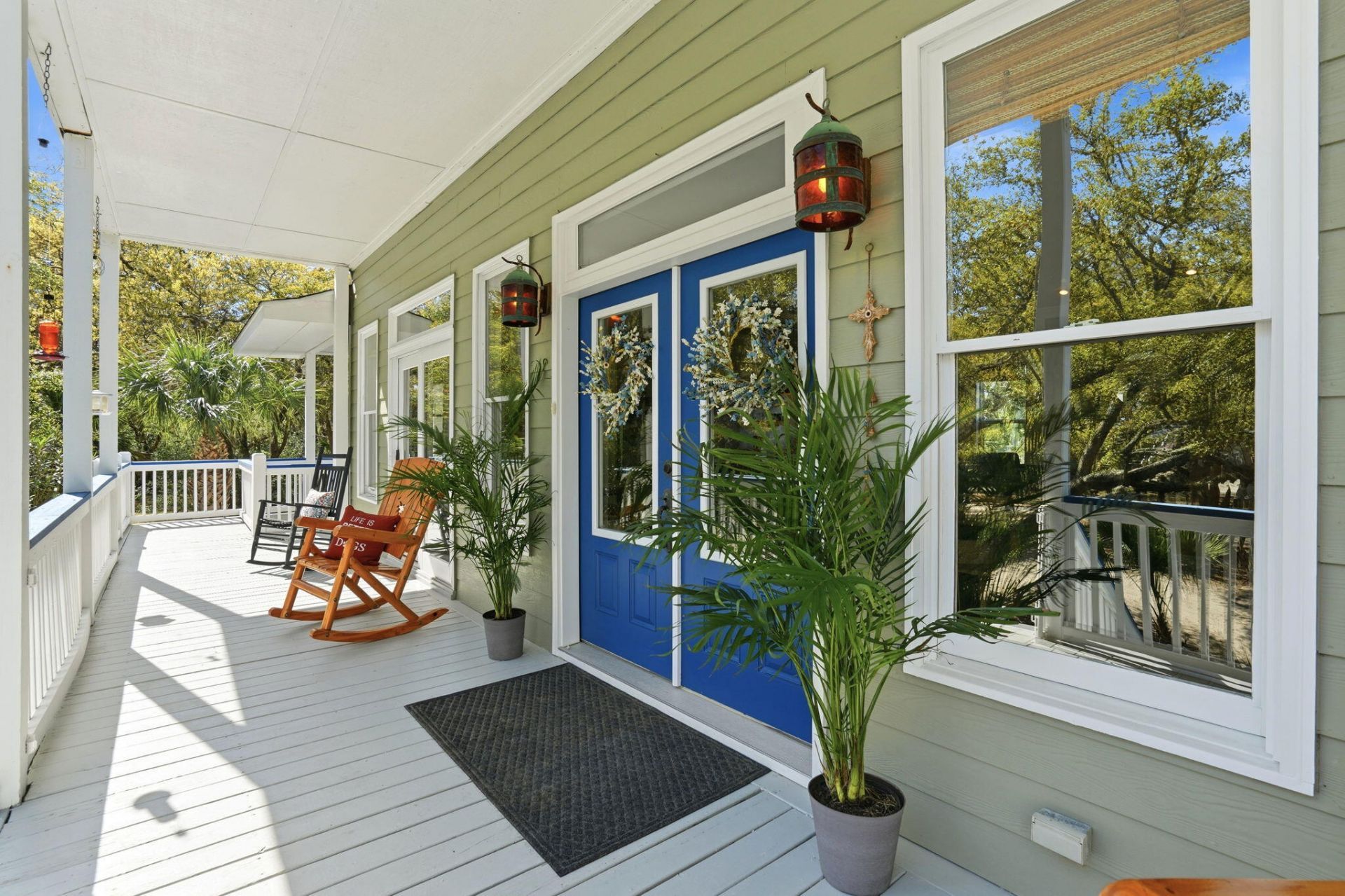 831 Hammocks Way Photo 5