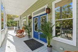 831 Hammocks Way photo 4