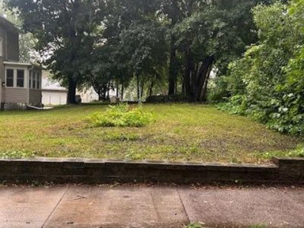 984 Reaney Ave , Saint Paul, MN 55106