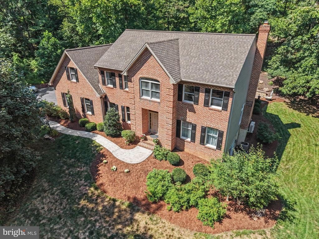 2438 LAMBS GAP ROAD, ENOLA, PA 17025