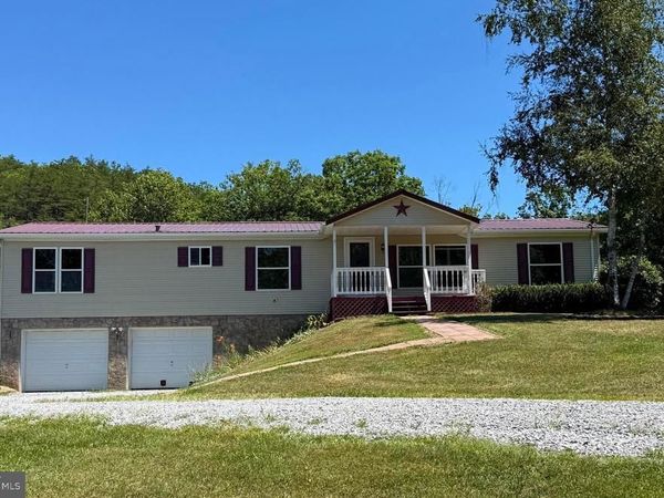 1829 MOZER ROAD , UPPER TRACT, WV 26866