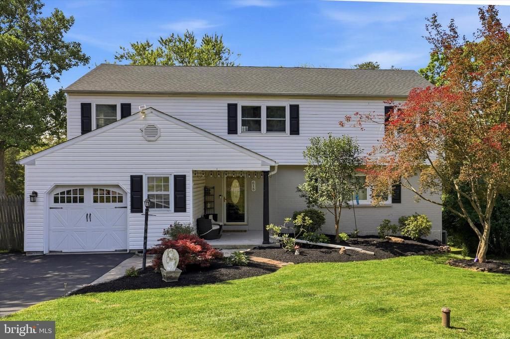 616 MEADOWLARK ROAD , AUDUBON, PA 19403