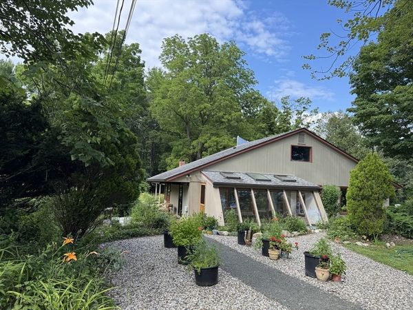 12 Stage Rd, Westhampton, MA 01027