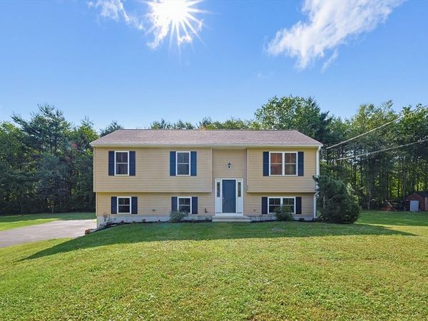 453 Howe Street, East Brookfield, MA 01515