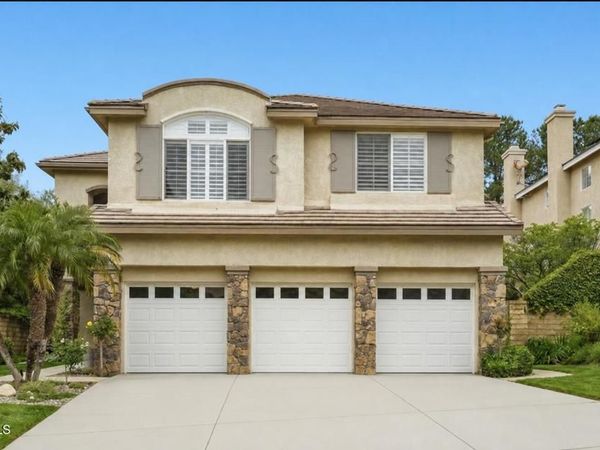 921 Ellesmere Way, Oak Park, CA 91377