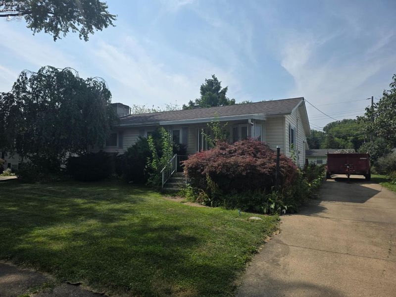 2033 S Oldgate Street, Sandusky, OH 44870 Photo 1