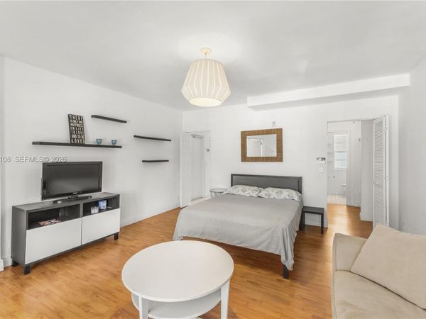 1241 14th St, Unit 9, Miami Beach, FL 33139