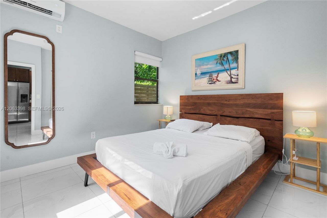 3134 Carter St , Unit 2, Miami, FL 33133 Photo