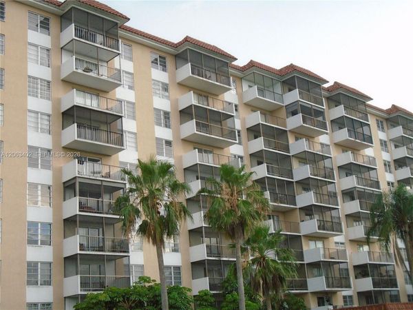 4174 Inverrary Dr , Unit 411, Lauderhill, FL 33319