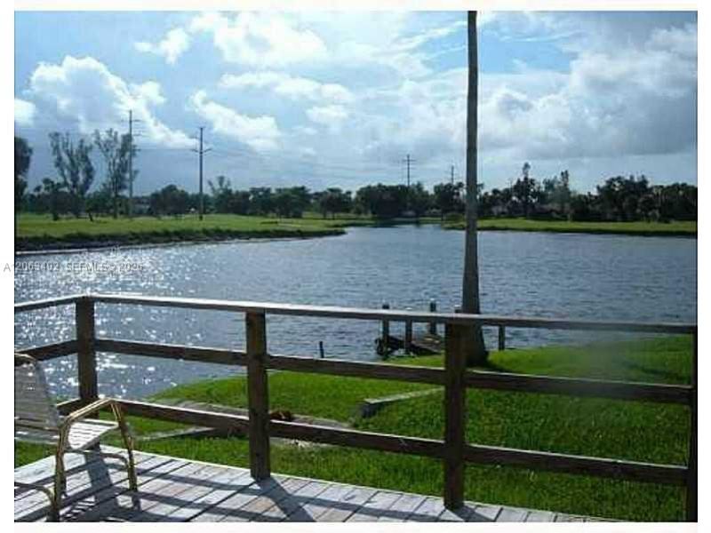 4174 Inverrary Dr , Unit 411, Lauderhill, FL 33319 Photo