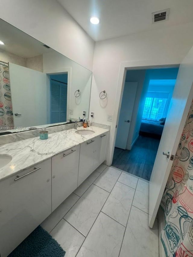 951 Brickell Ave, Unit 910, Miami, FL 33131 Photo