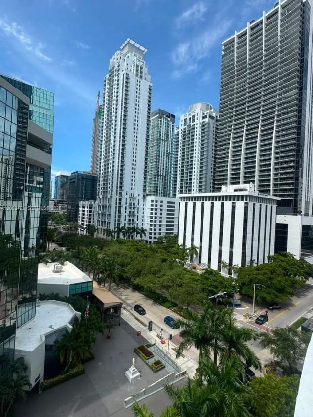 951 Brickell Ave, Unit 910, Miami, FL 33131 Photo
