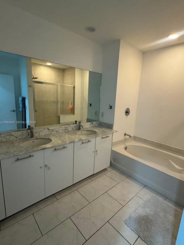 951 Brickell Ave, Unit 910, Miami, FL 33131 Photo