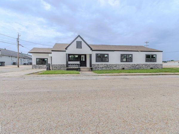 311 W Vine Street, Paragould, AR 72450
