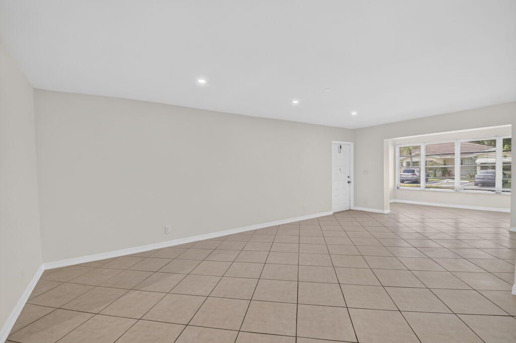 5073 Lakefront Boulevard, Unit C, Delray Beach, FL 33484 Photo