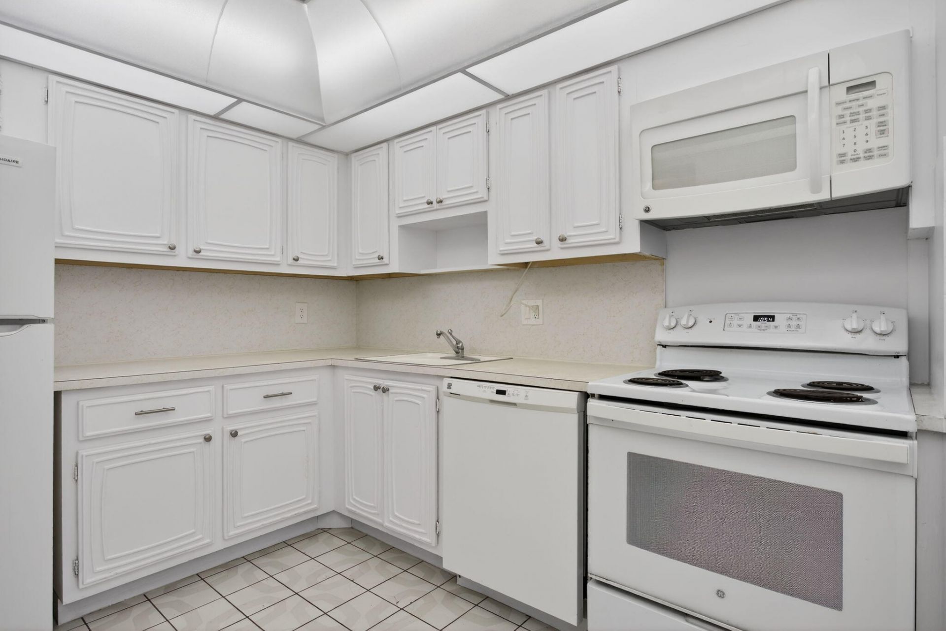 2651 S Palm Aire Drive, Unit 302, Pompano Beach, FL 33069 Photo