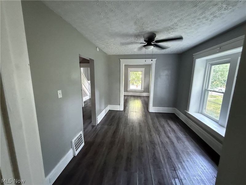 958 Haynes , Akron, OH 44307 Photo 2