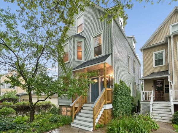 3650 W Oakdale Avenue , Chicago, IL 60618